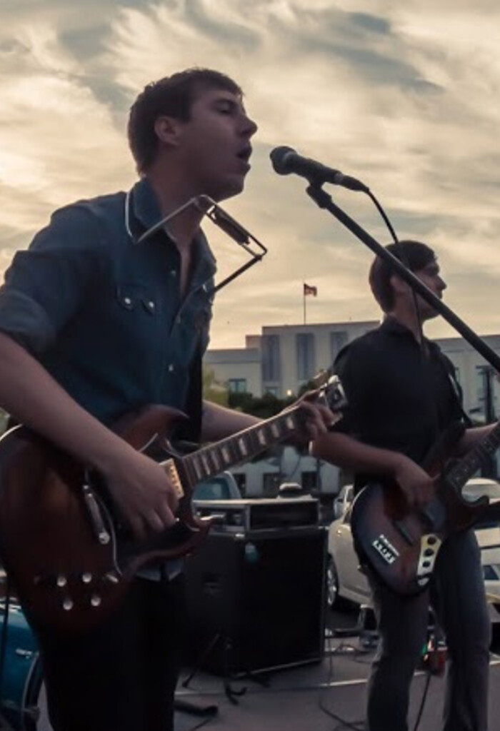 https://blur.com/media/pages/feed/20140724-ince-block-party-with-blur-and-the-famous-group/811170188d-1752858109/140723_blockparty_01-700x1024-crop.jpg