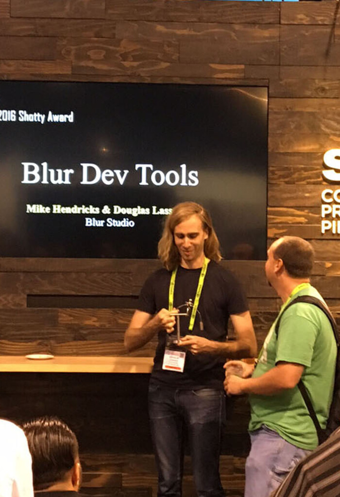 https://blur.com/media/pages/feed/20160730-blur-receives-shotgun-shotty-award/e2bf7bde93-1752858109/siggraph_shotgun_1080-700x1024-crop.jpg