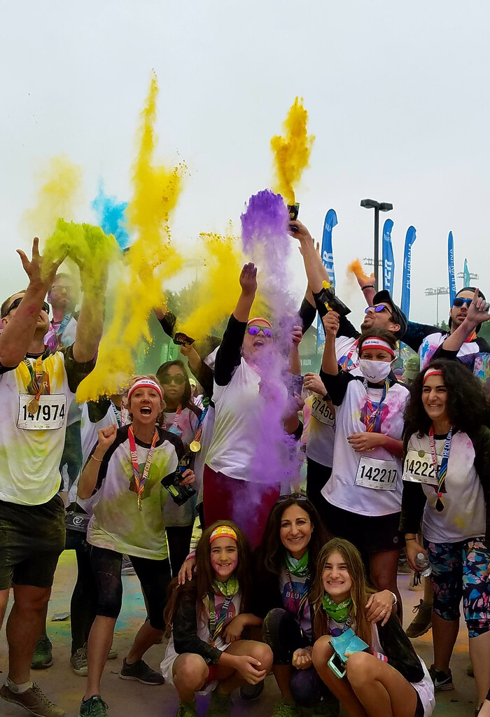https://blur.com/media/pages/feed/20171115-blur-at-the-color-run/5a50a76ac2-1752858109/20171112_105017-700x1024-crop.jpg